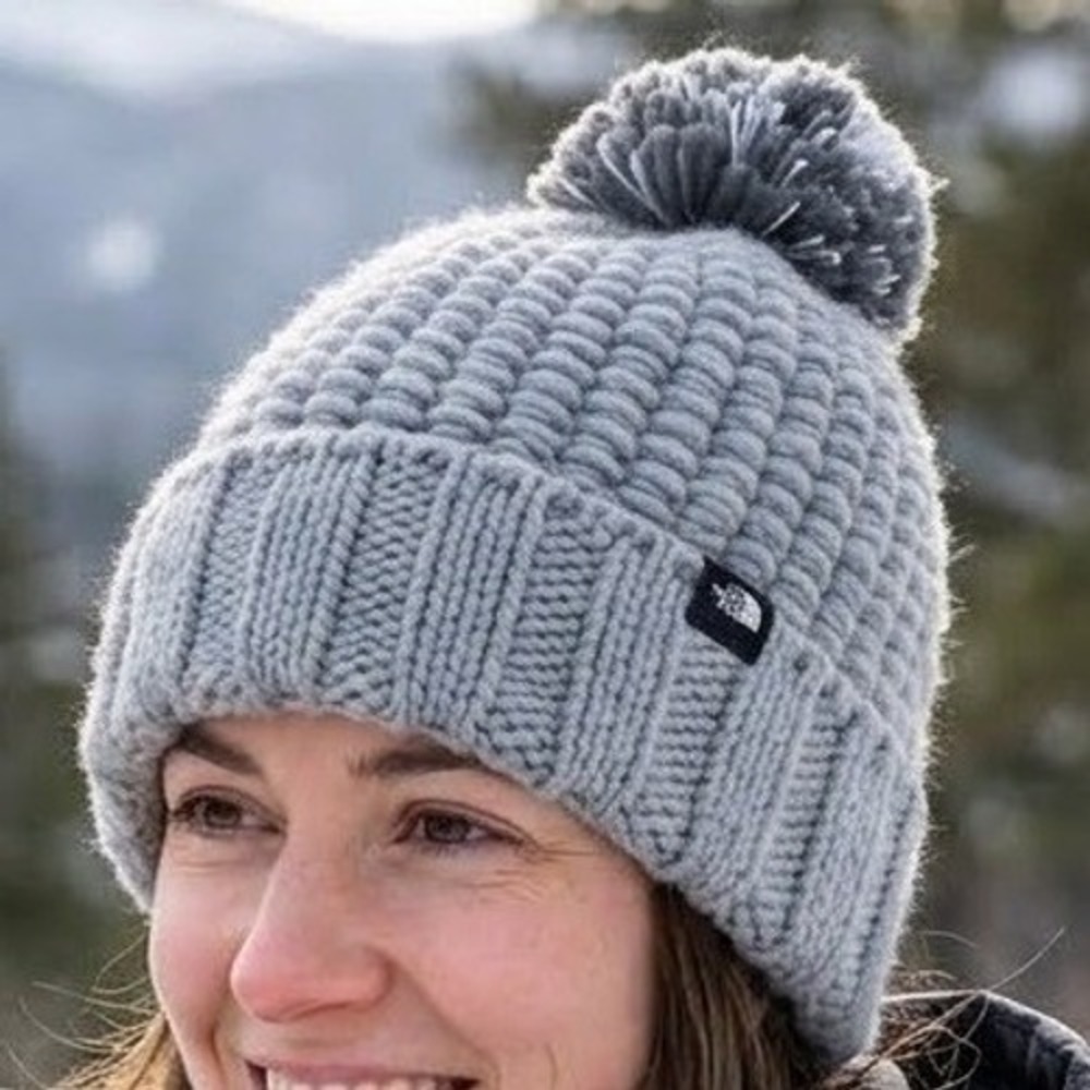 The North Face Womens Gray Chunky Popcorn Knit Pom Pom Beanie Hat One Size